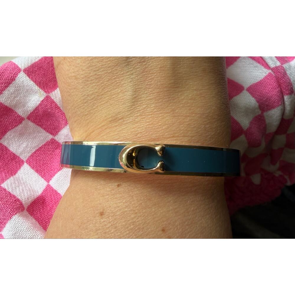 Coach hinged bangle - Picture 2 of 7